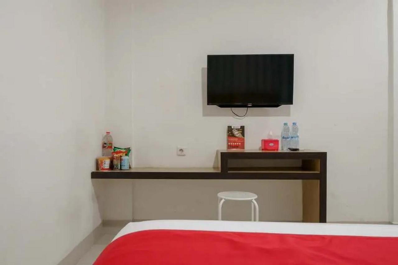 Reddoorz Plus @ Cemara Asri Medan Zewnętrze zdjęcie
