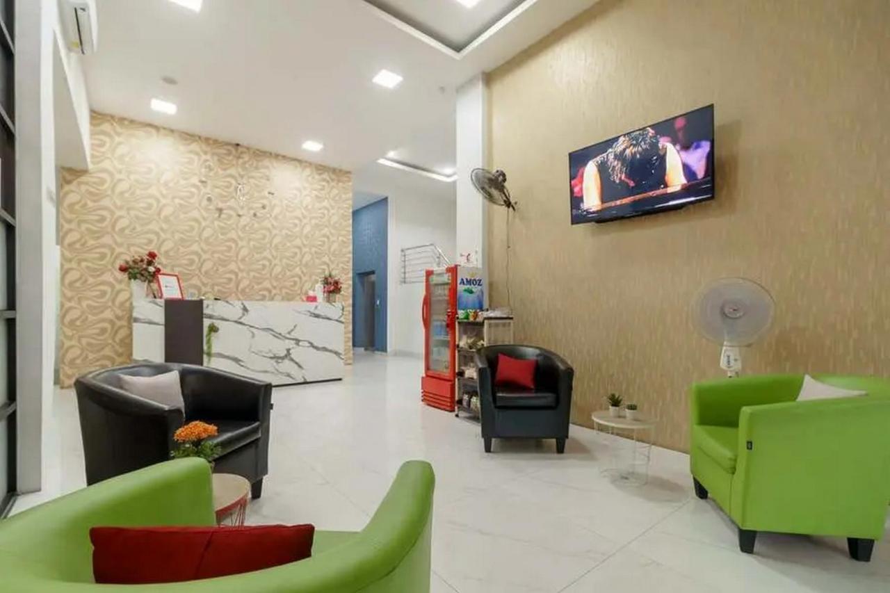 Reddoorz Plus @ Cemara Asri Medan Zewnętrze zdjęcie
